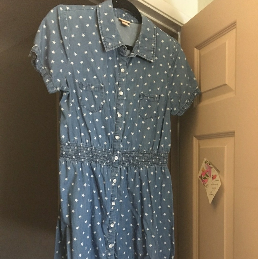 Star Printed Chambray Dress. Size Large.